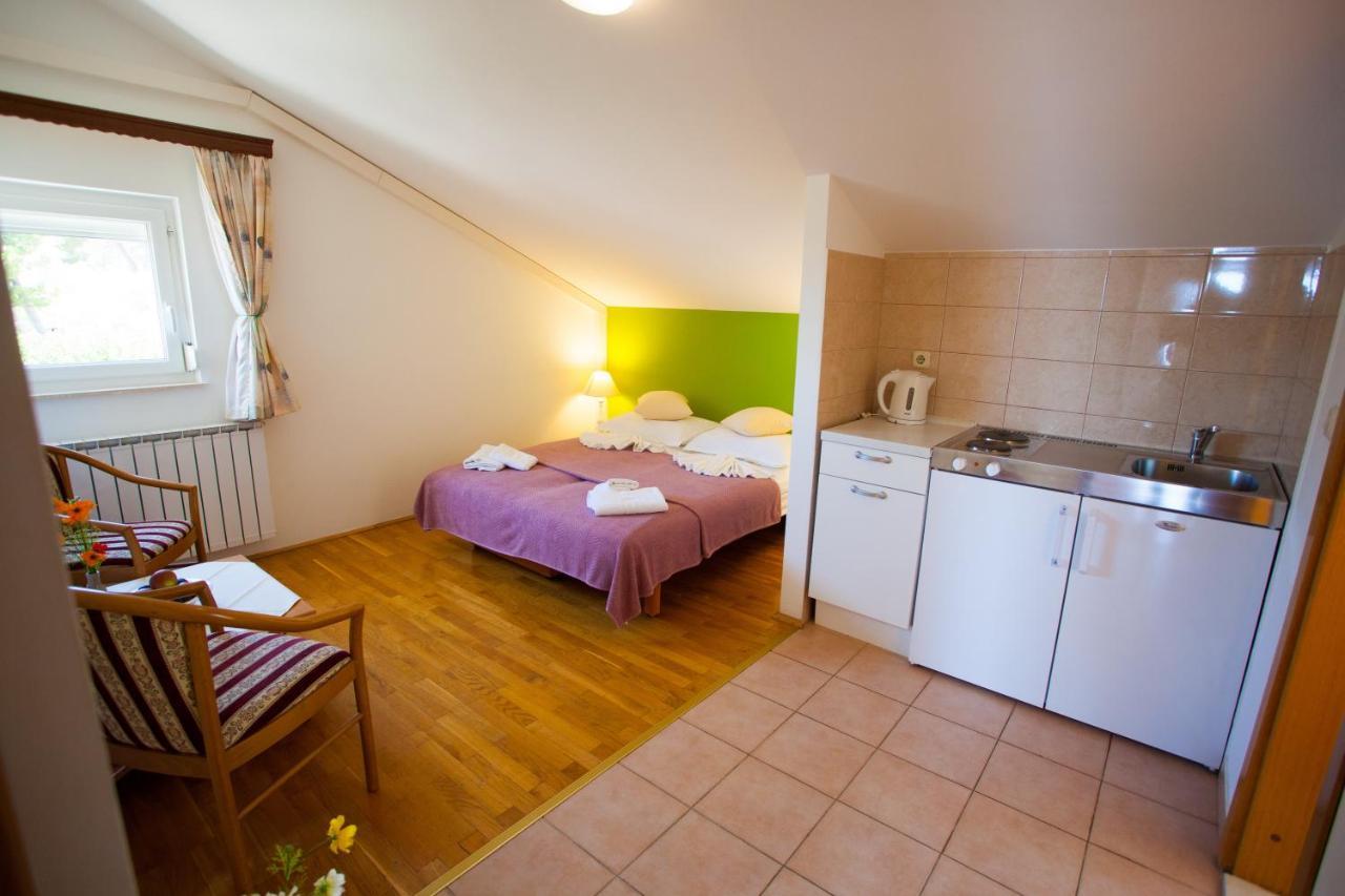 Apartmani Putnik Baška Voda Extérieur photo
