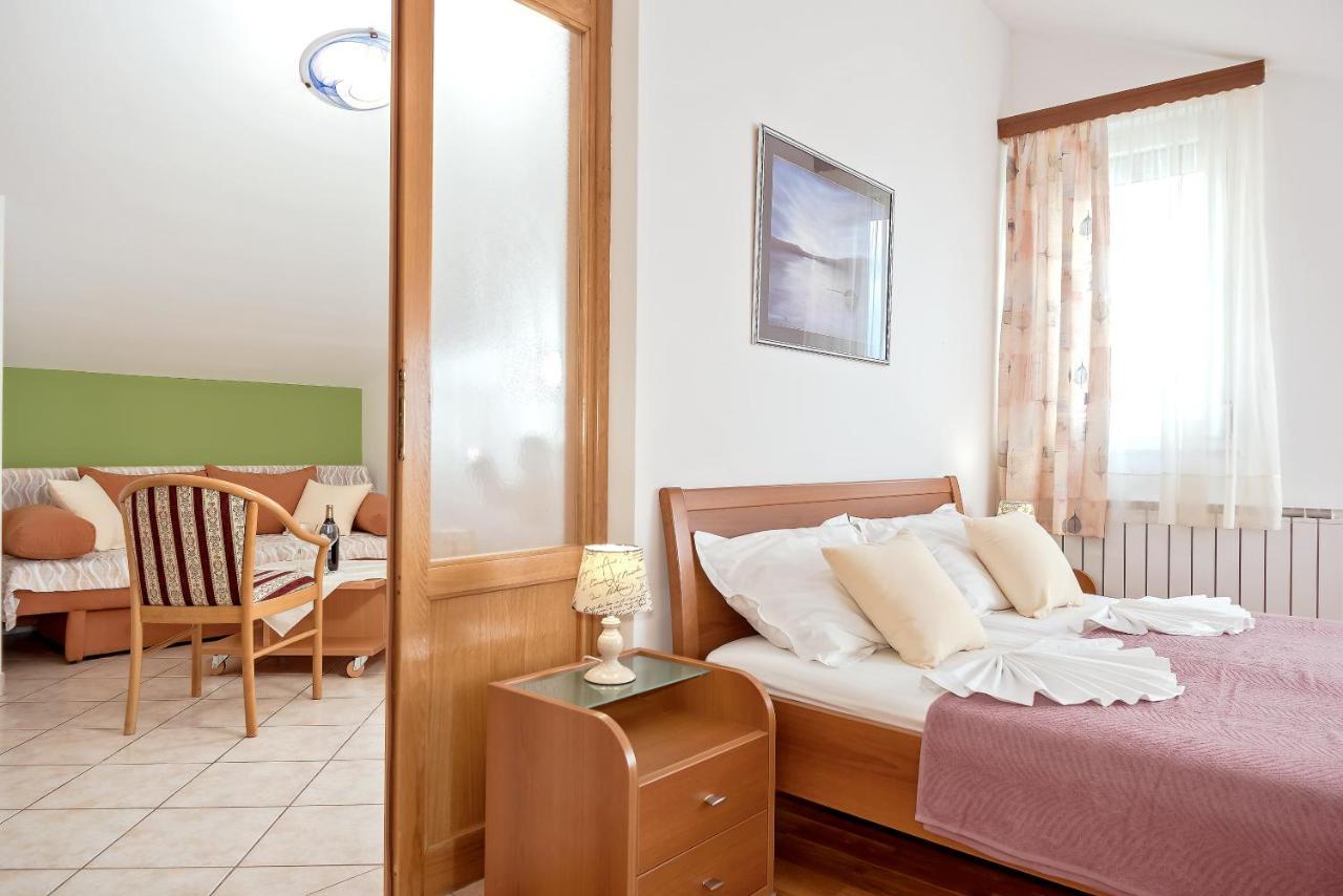 Apartmani Putnik Baška Voda Extérieur photo