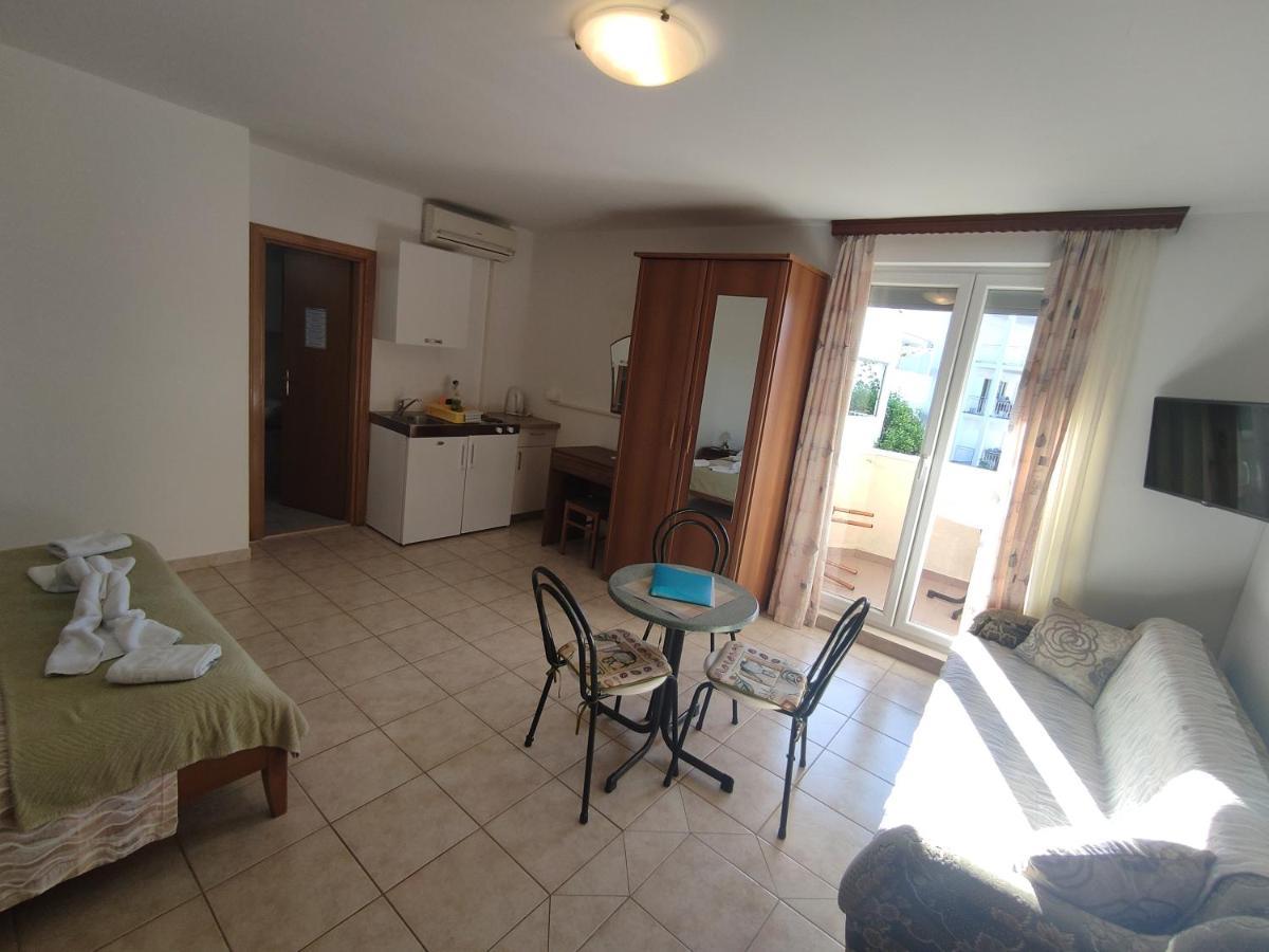 Apartmani Putnik Baška Voda Extérieur photo