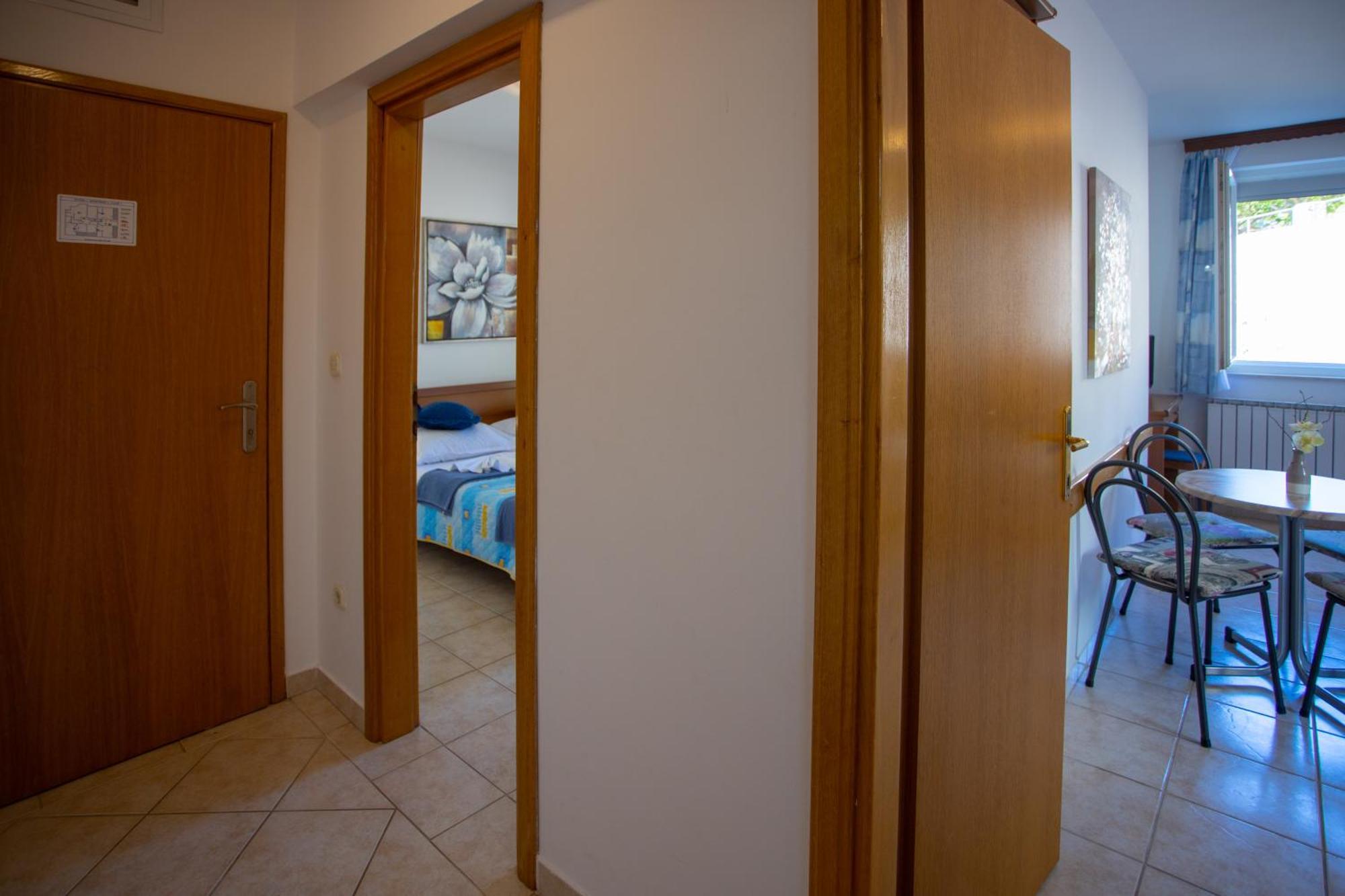Apartmani Putnik Baška Voda Extérieur photo
