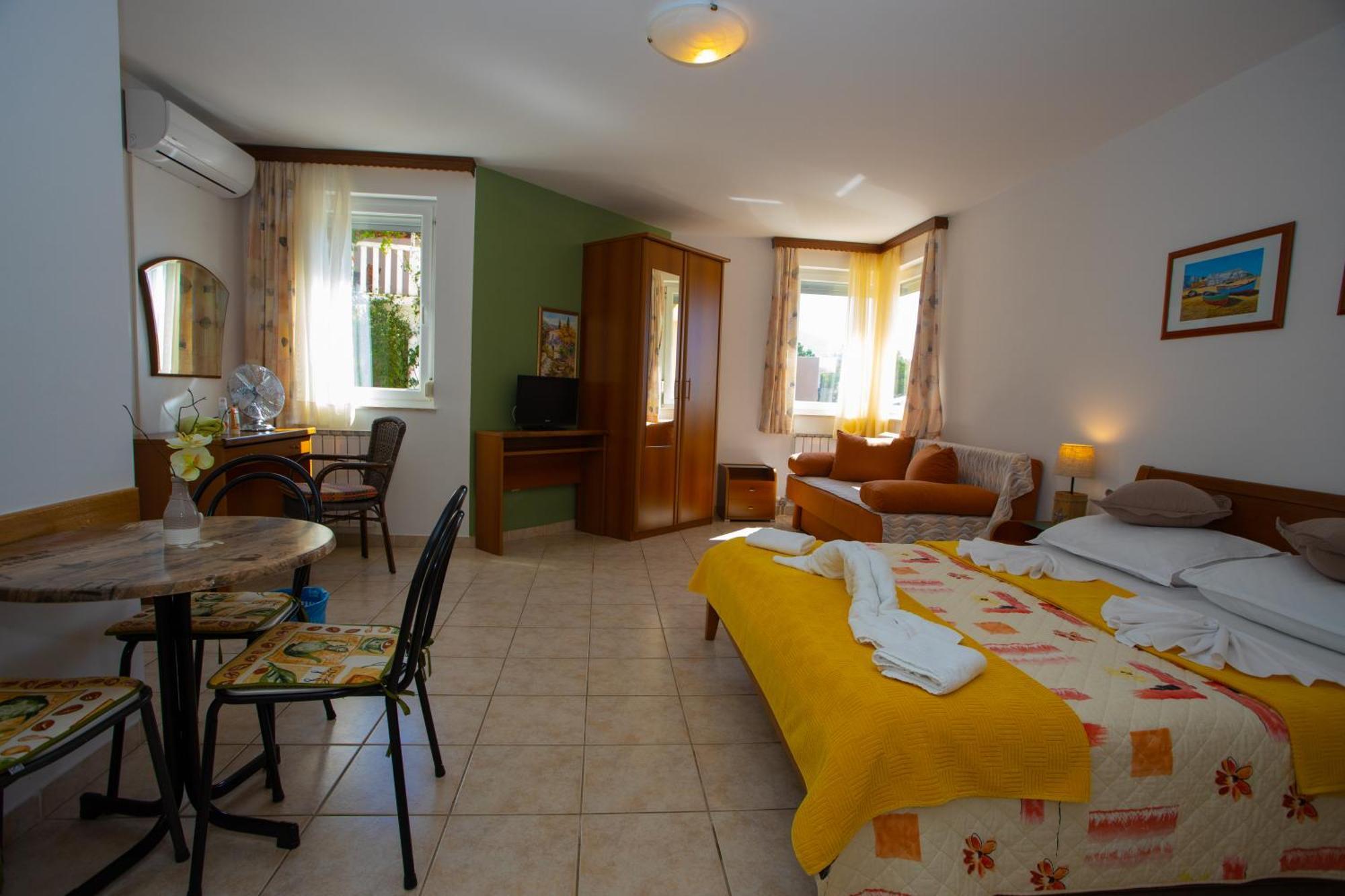 Apartmani Putnik Baška Voda Extérieur photo